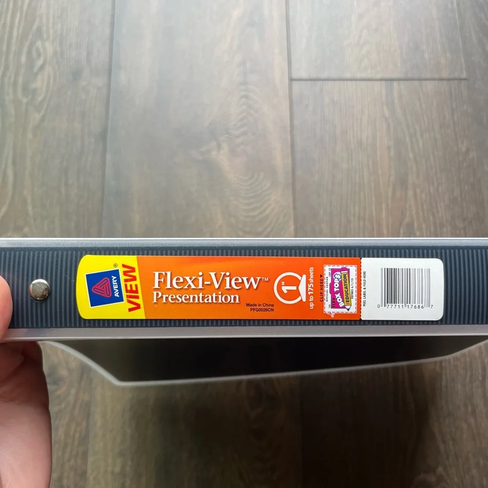 5 Avery Flexi-View Presentation Binders
